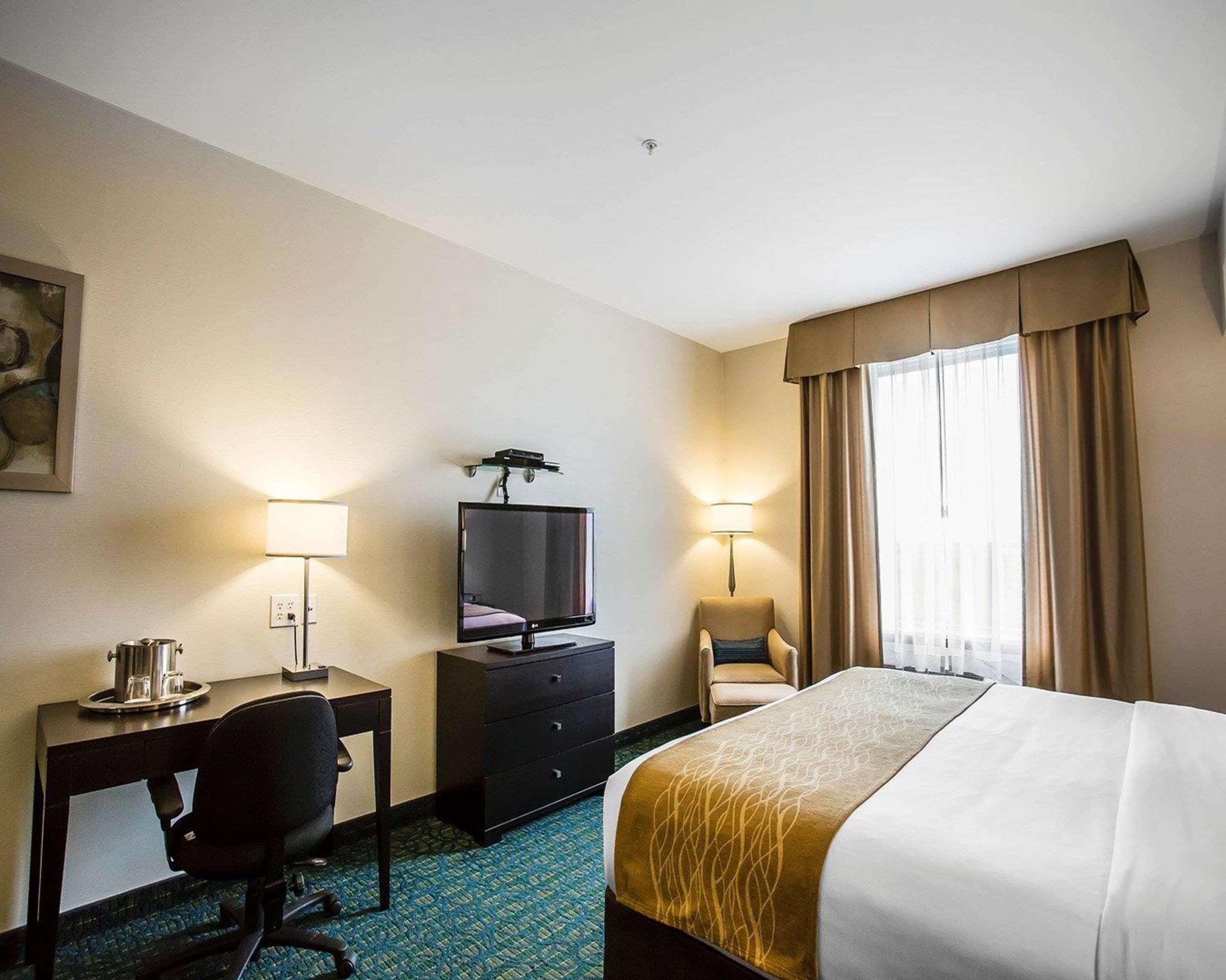 Comfort Hotel Bayer's Lake Timberlea Eksteriør bilde
